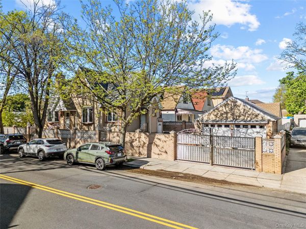 8042 168th Street , Fresh Meadows, NY 11432