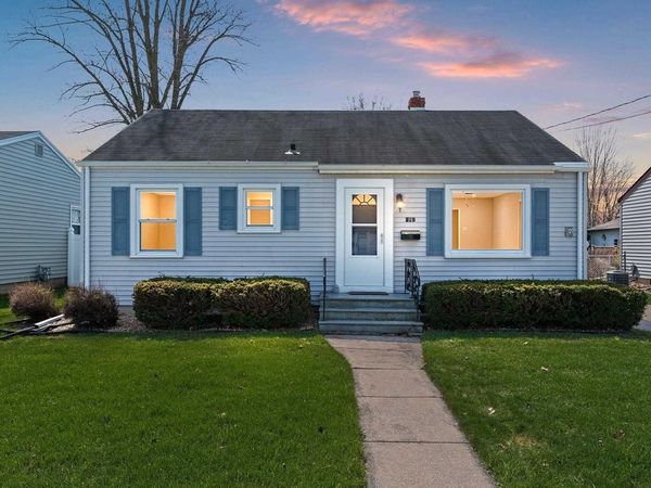 867 MARQUETTE STREET, Menasha, WI 54952