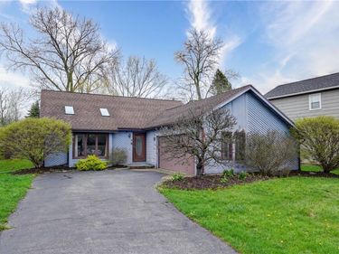 8 Fieldstone Lane , West Henrietta, NY 14586