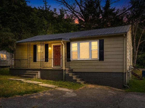 303 Cave Street, Rossville, GA 30741