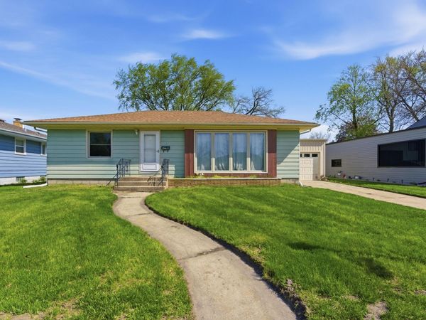 2833 Parkway Drive , Highland, IN 46322