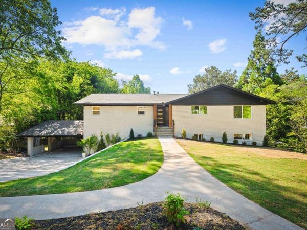 1679 Oak Lane NE, Atlanta, GA 30329