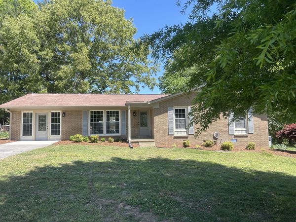 1606 Whippoorwill Dr , Lawrenceburg, TN 38464