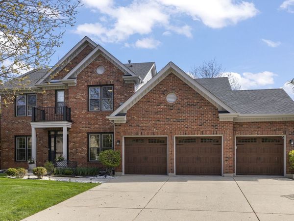 120 Rieser Circle , Naperville, IL 60565