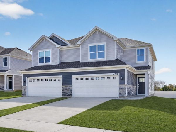 4217 Meadowridge Road, Woodstock, IL 60098