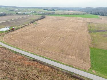 Licking Valley Road, Frazeysburg, OH 43830