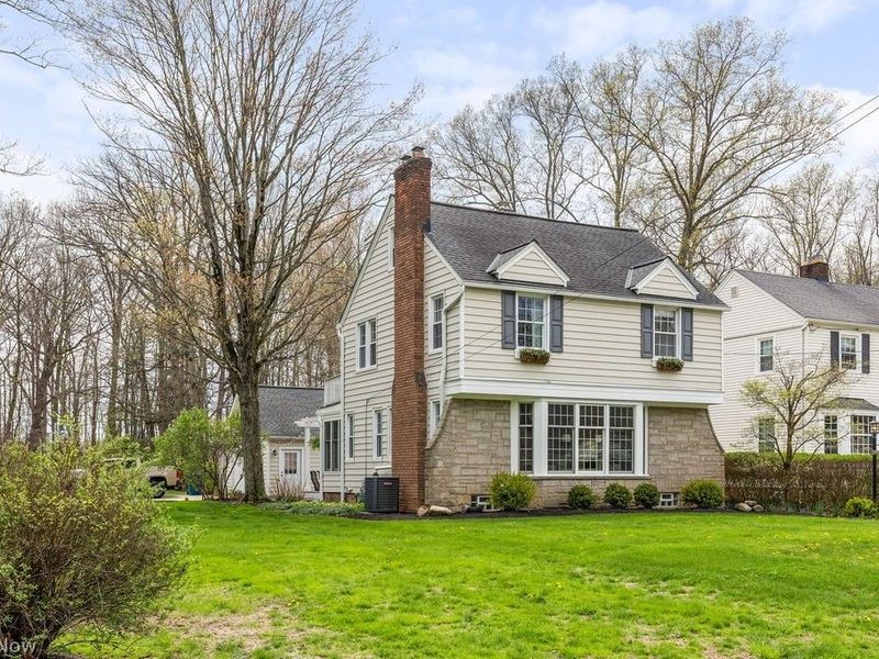 24603 E Oakland Road, Bay Village, OH 44140 Photo 2