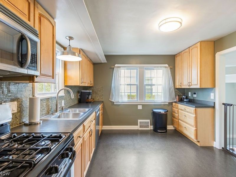 24603 E Oakland Road, Bay Village, OH 44140 Photo 20