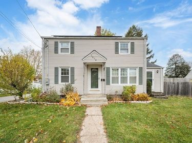 1078 Liberty St, Springfield, MA 01104