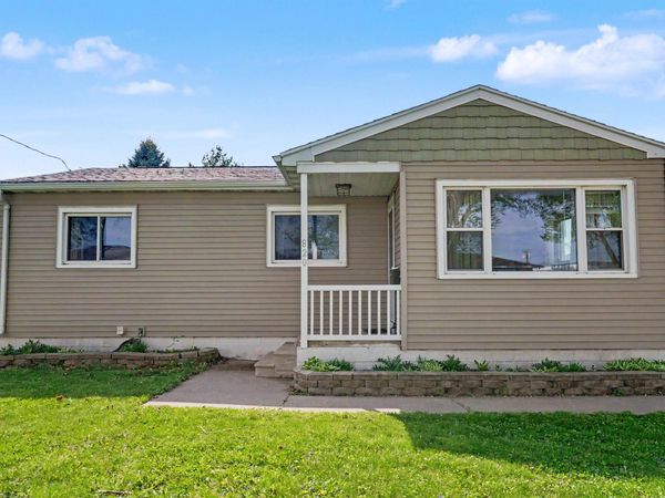 820 Dena Street, Waterloo, IA 50702