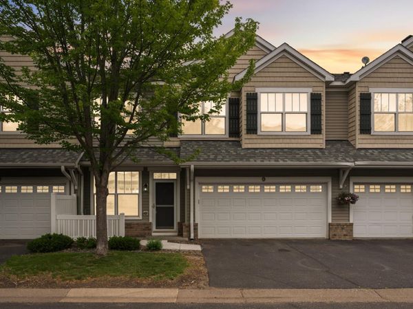 3049 Chamberlain Street N, Unit 6, Maplewood, MN 55109