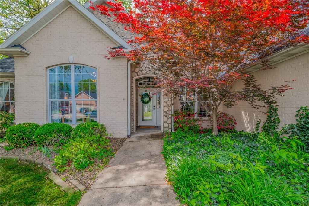 4410 W Arlington Drive, Rogers, AR 72758 Main Photo