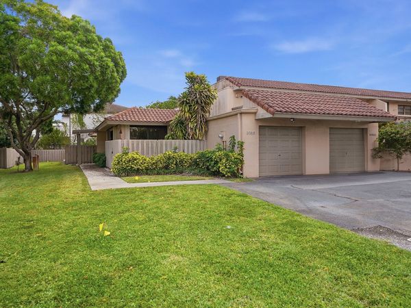 20615 NE 7th Court, Miami, FL 33179