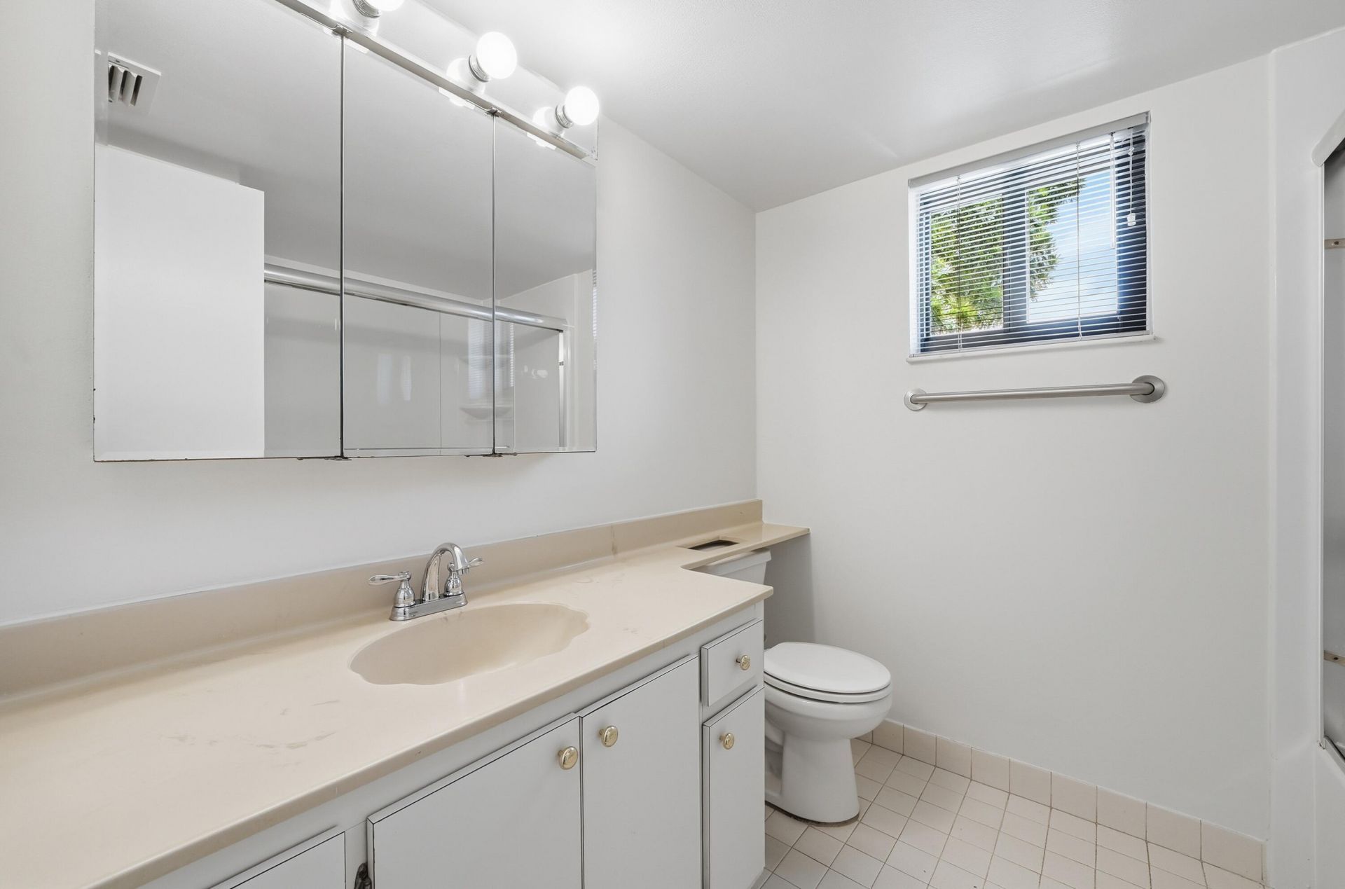 20615 NE 7th Court, Miami, FL 33179 Photo