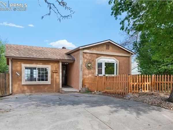 1027 Arch Street, Colorado Springs, CO 80904