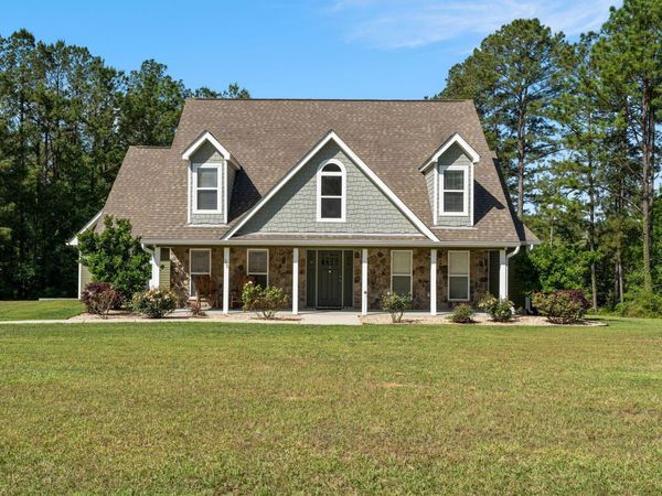 305 Pine Ridge Dr., Petal, MS 39465