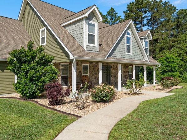305 Pine Ridge Dr., Petal, MS 39465