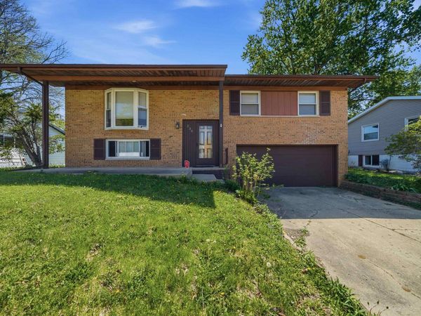 230 DEVRON Circle, East Peoria, IL 61611