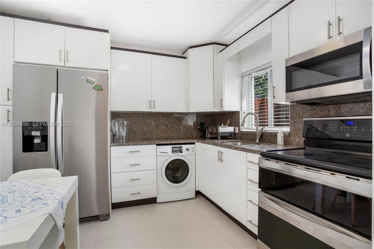 152 SW 20th Rd , Miami, FL 33129 Photo