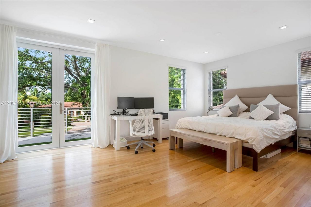 152 SW 20th Rd , Miami, FL 33129 Photo