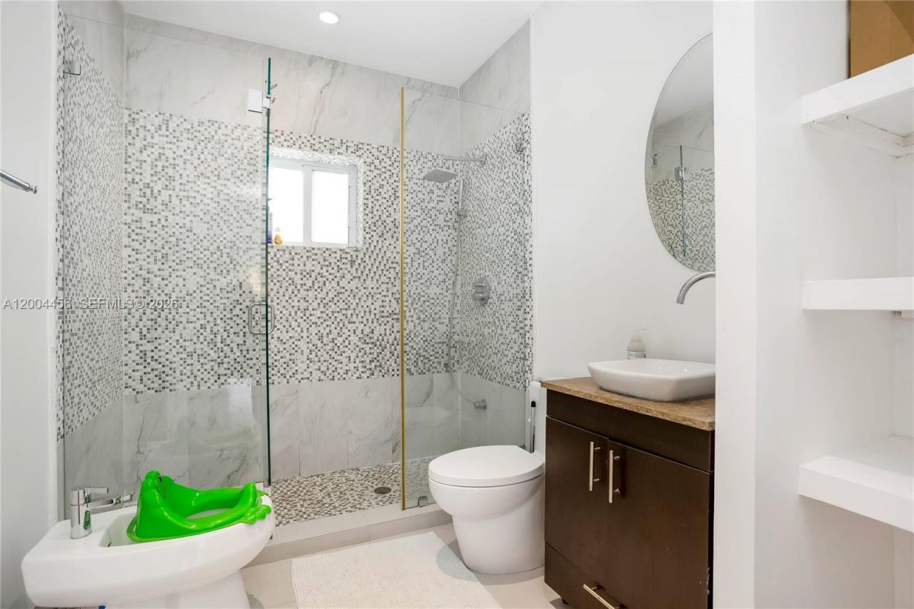 152 SW 20th Rd , Miami, FL 33129 Photo