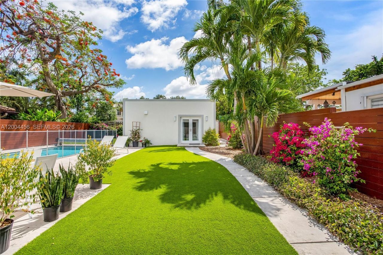 152 SW 20th Rd , Miami, FL 33129 Photo