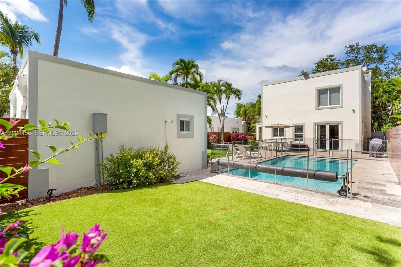 152 SW 20th Rd , Miami, FL 33129 Photo