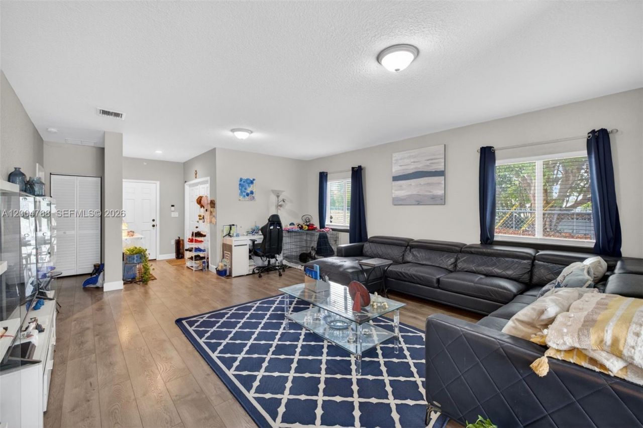 375 NW 28th Ave , Fort Lauderdale, FL 33311 Photo