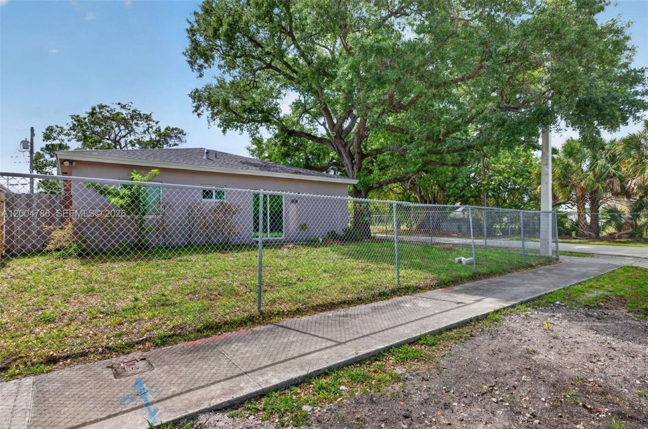 375 NW 28th Ave , Fort Lauderdale, FL 33311 Photo