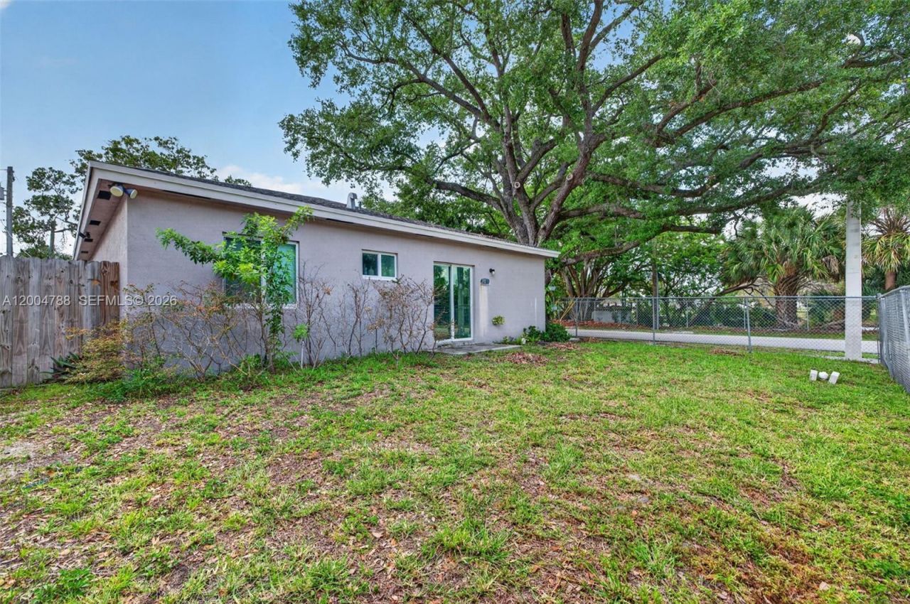 375 NW 28th Ave , Fort Lauderdale, FL 33311 Photo