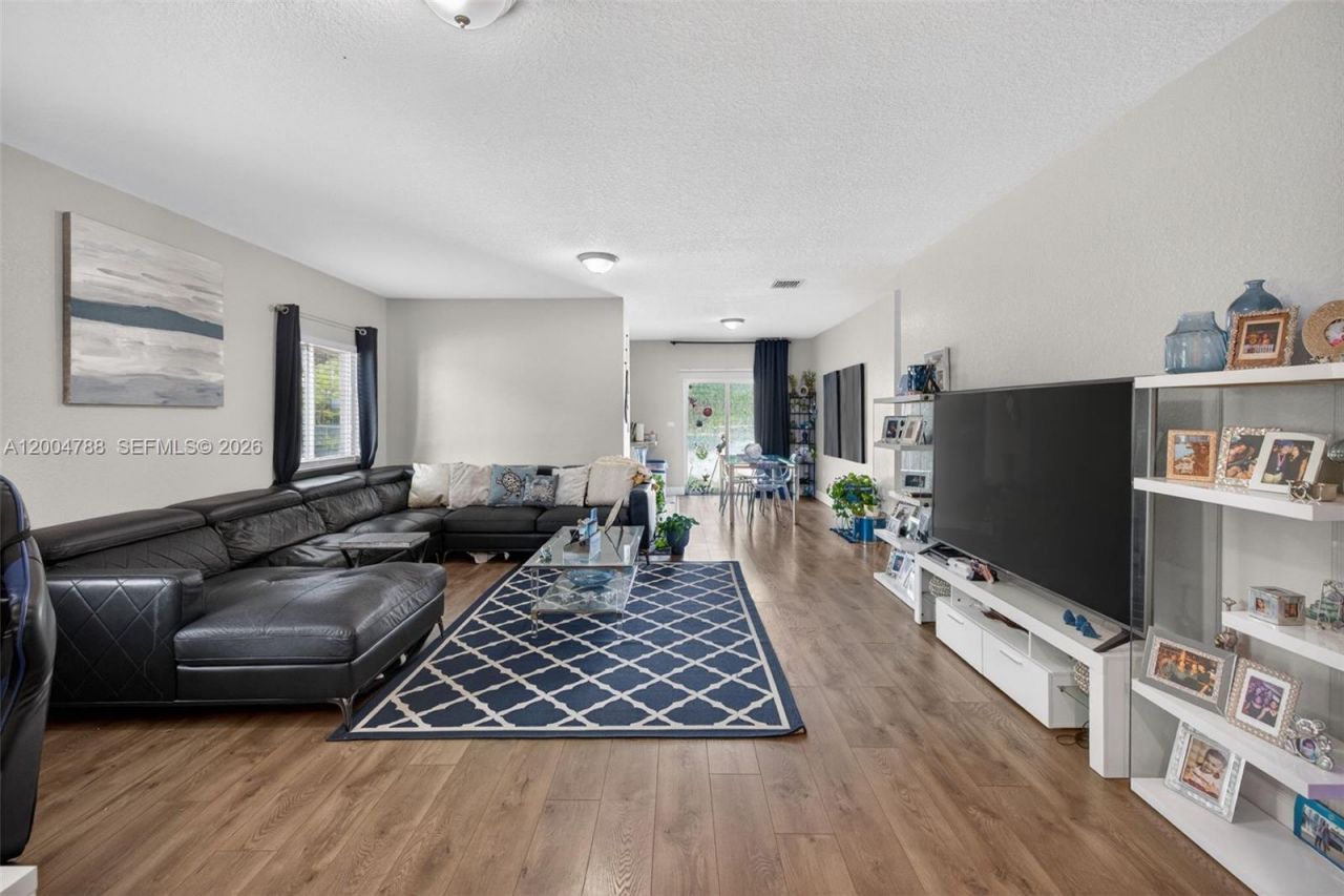 375 NW 28th Ave , Fort Lauderdale, FL 33311 Photo