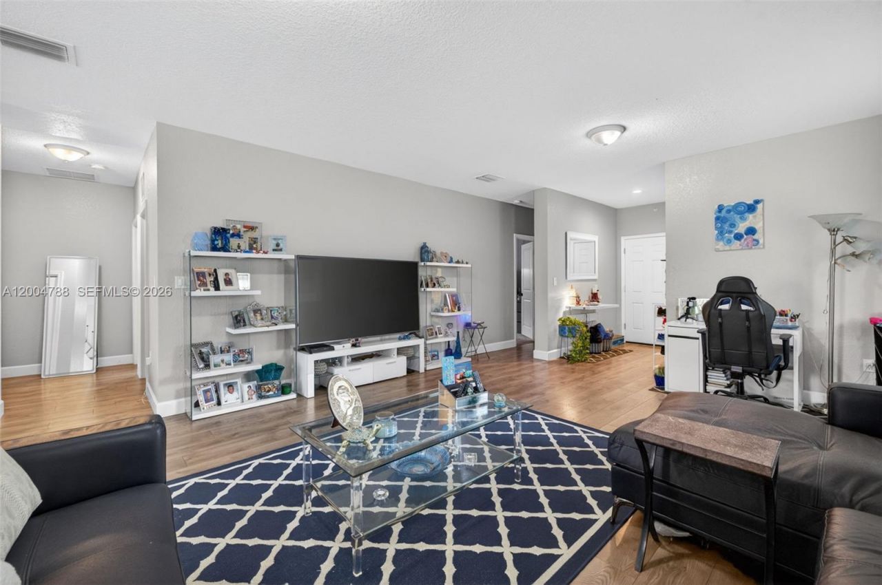 375 NW 28th Ave , Fort Lauderdale, FL 33311 Photo