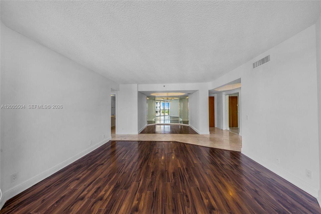 3610 Yacht Club Dr, Unit 1016, Aventura, FL 33180 Photo