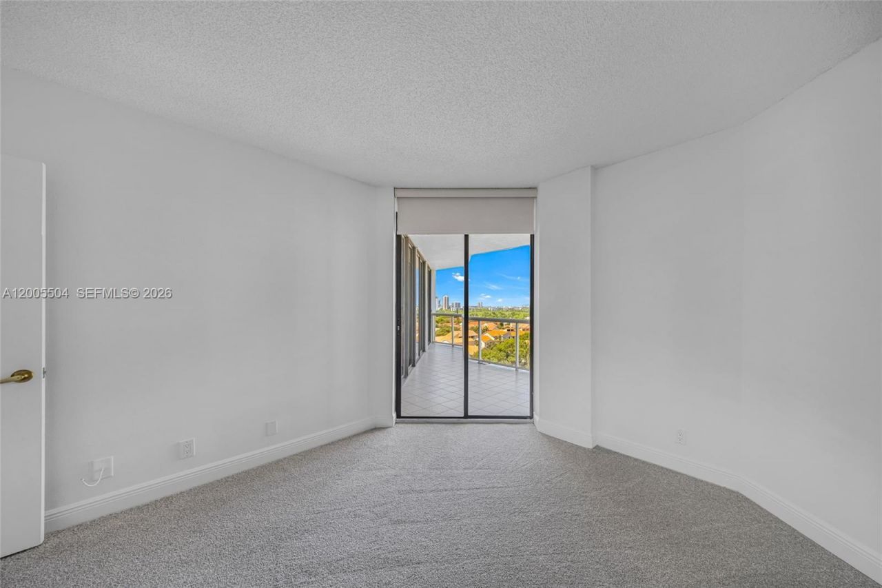 3610 Yacht Club Dr, Unit 1016, Aventura, FL 33180 Photo