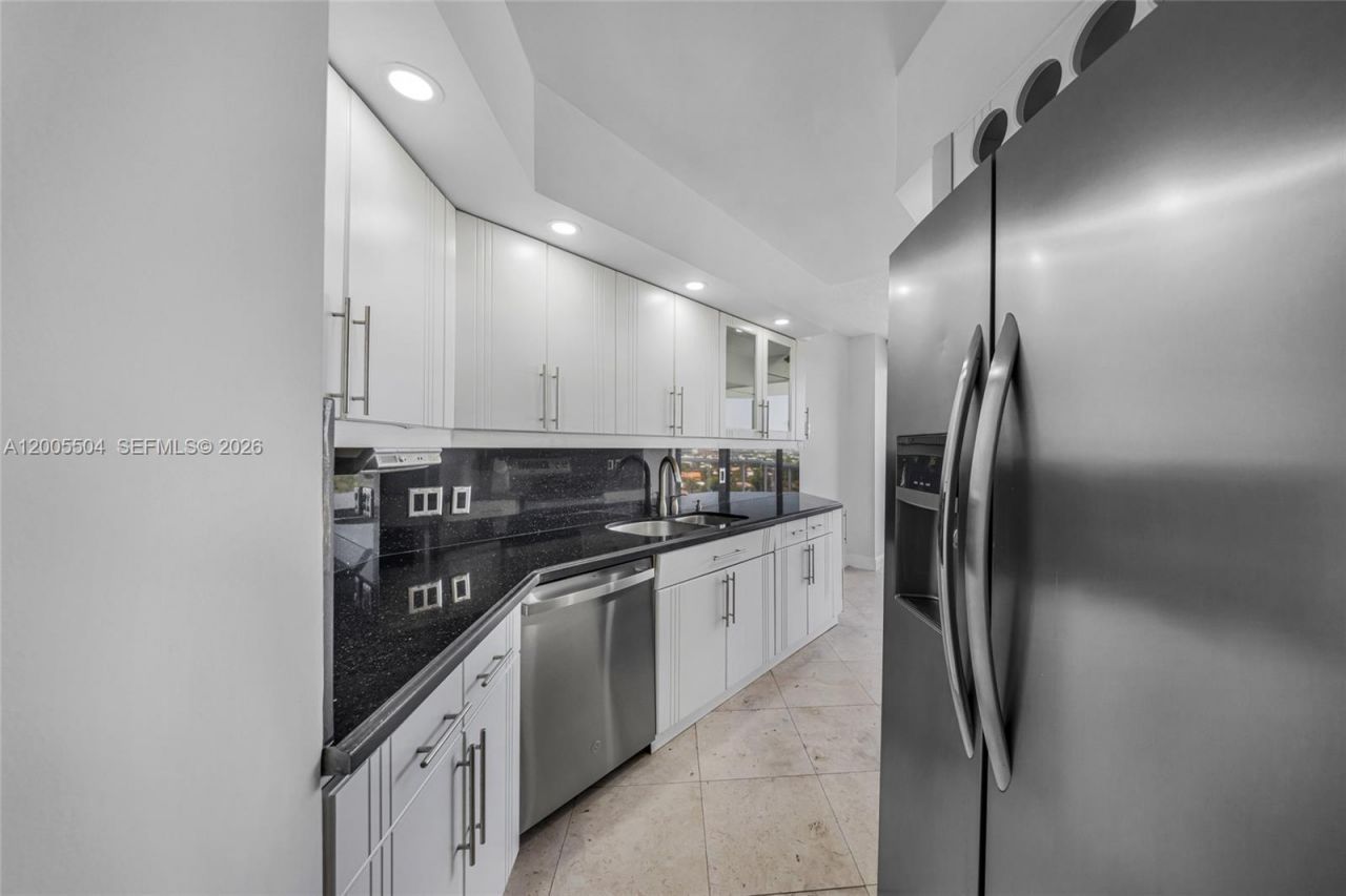 3610 Yacht Club Dr, Unit 1016, Aventura, FL 33180 Photo