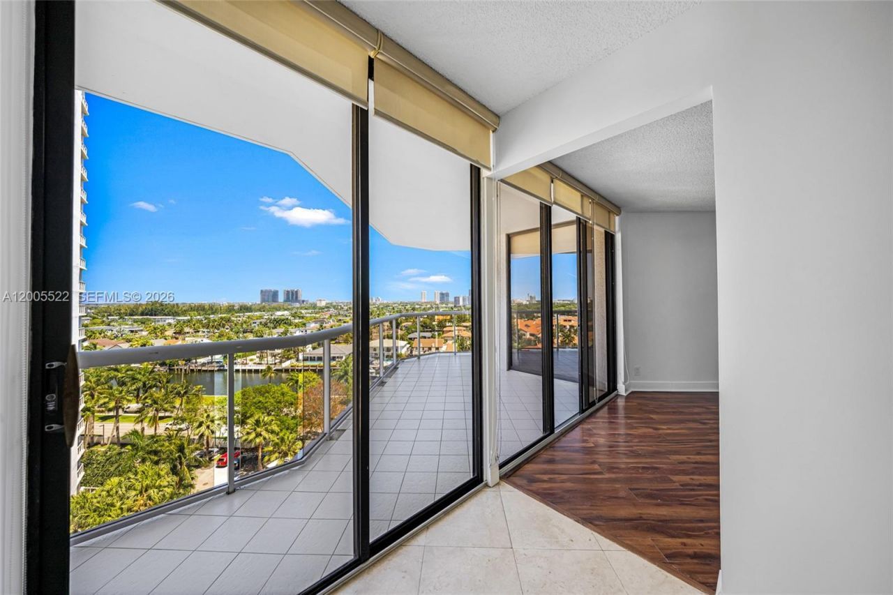 3610 Yacht Club Dr , Unit 1016, Aventura, FL 33180 Photo