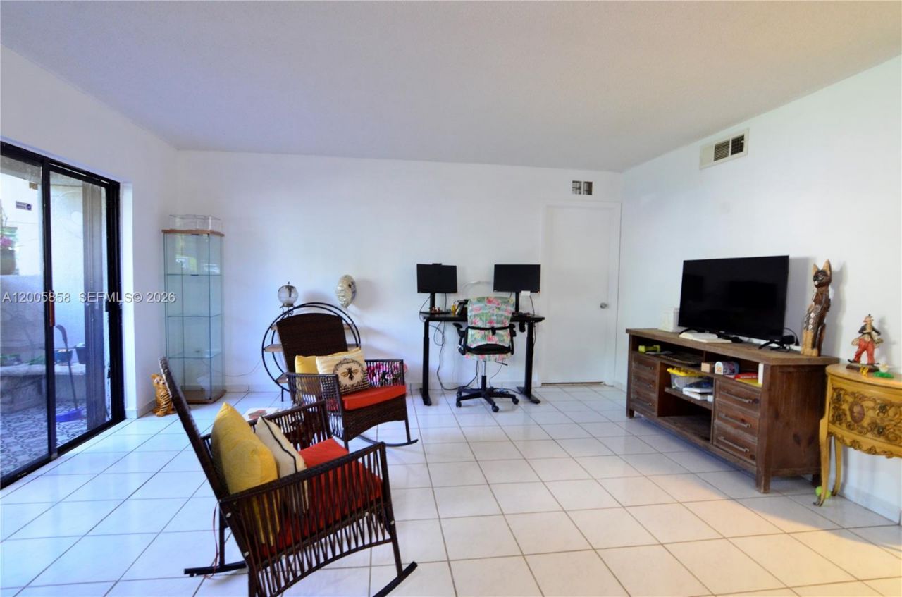 13240 SW 88th Ln, Unit 106-E, Miami, FL 33186 Photo