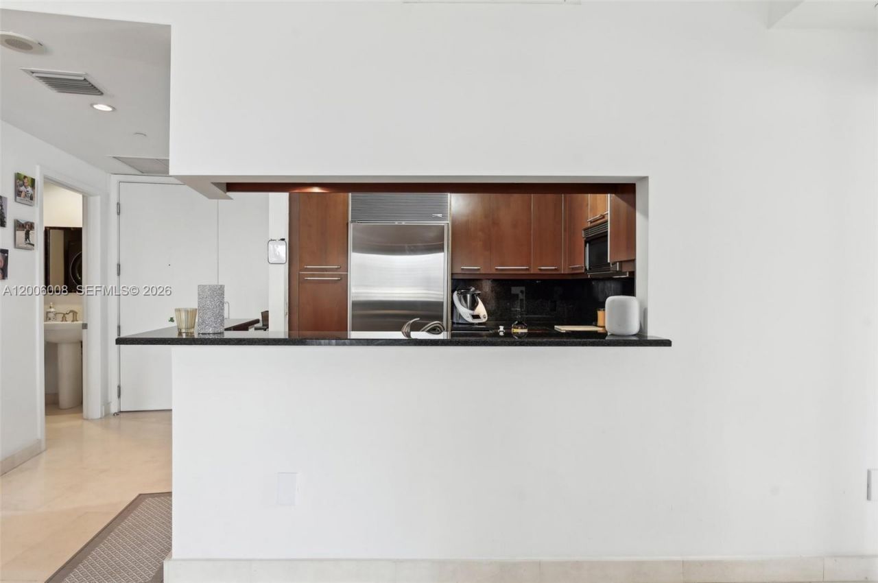 901 Brickell Key Blvd , Unit 1009, Miami, FL 33131 Photo
