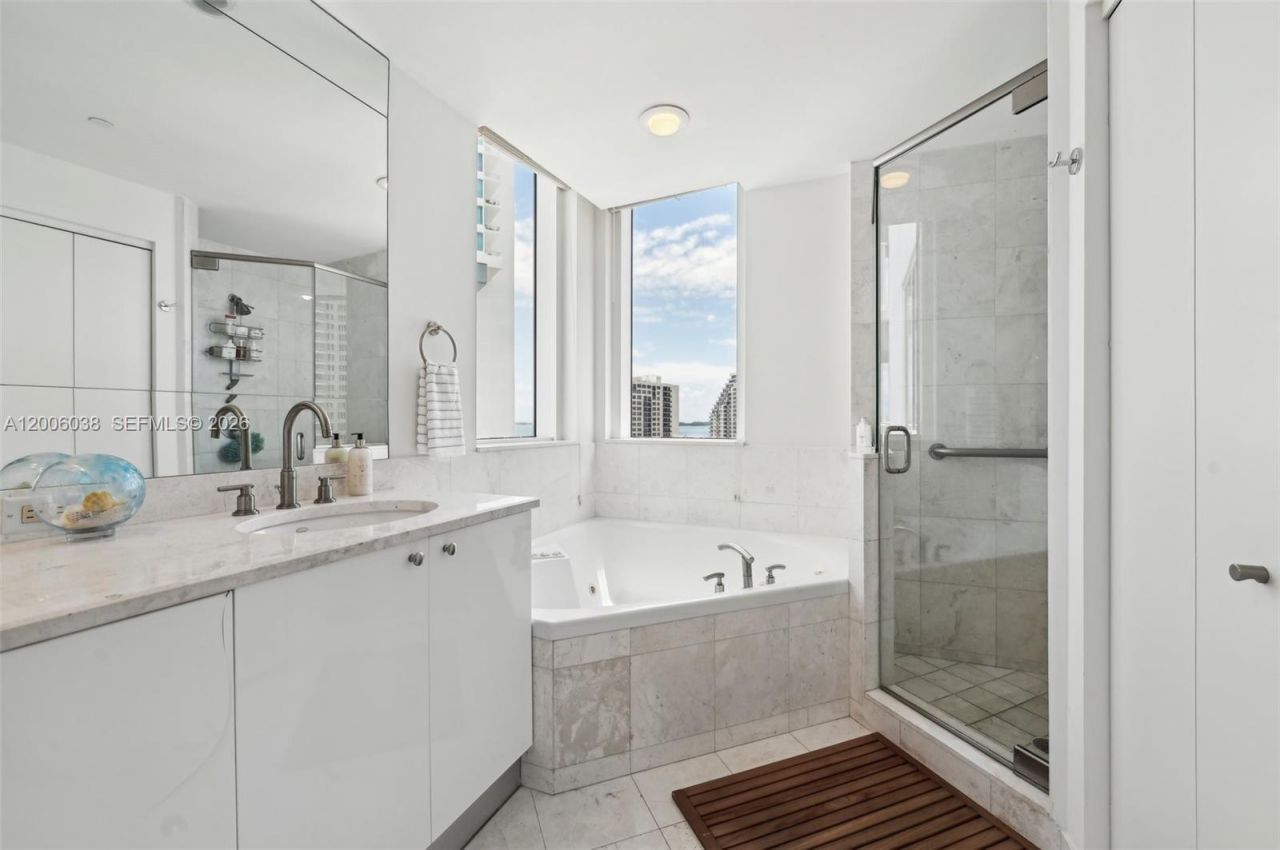 901 Brickell Key Blvd , Unit 1009, Miami, FL 33131 Photo