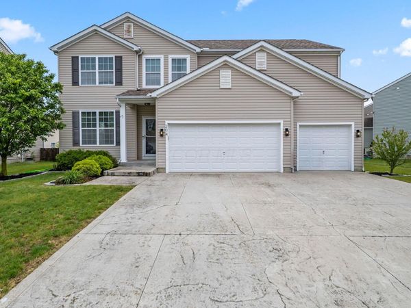 204 Honey Locust Lane, Commercial Point, OH 43116