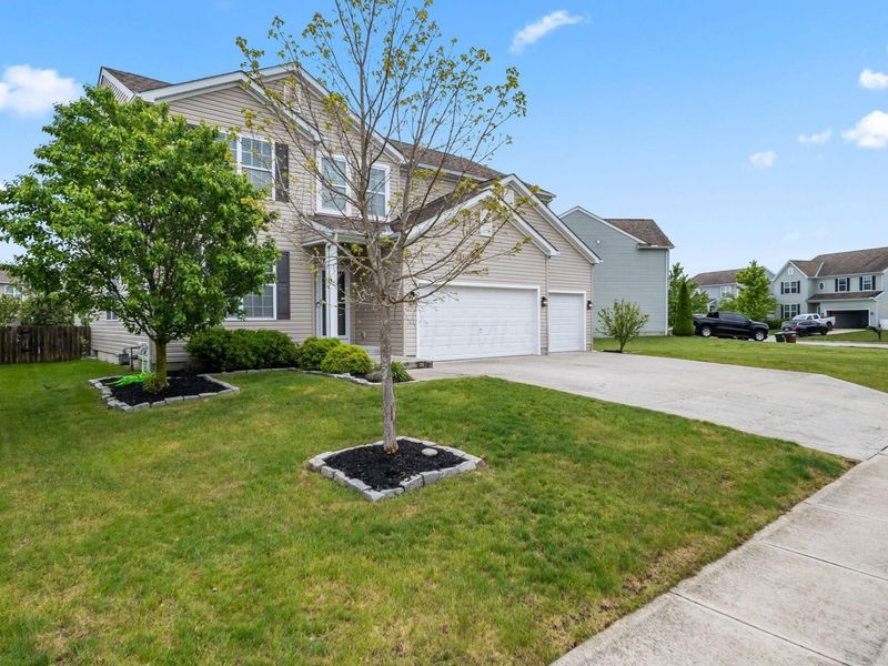 204 Honey Locust Lane , Commercial Point, OH 43116 Photo 2