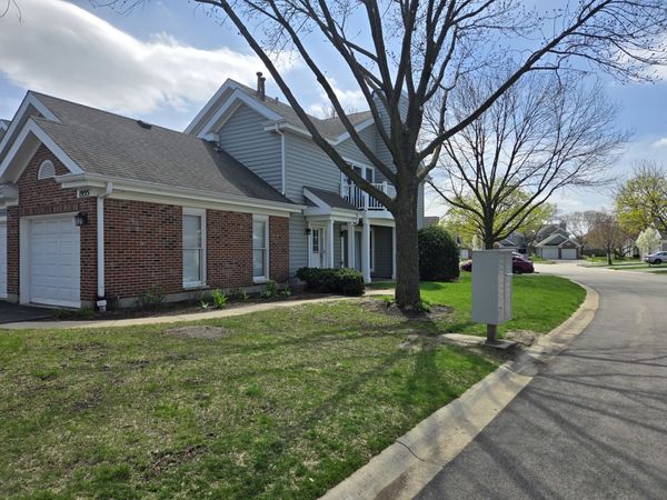 1955 N Stillwater Road , Arlington Heights, IL 60004