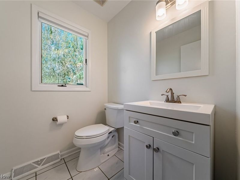 368 Leverett Lane , Highland Heights, OH 44143 Photo 13