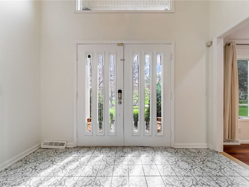 368 Leverett Lane , Highland Heights, OH 44143 Photo 4