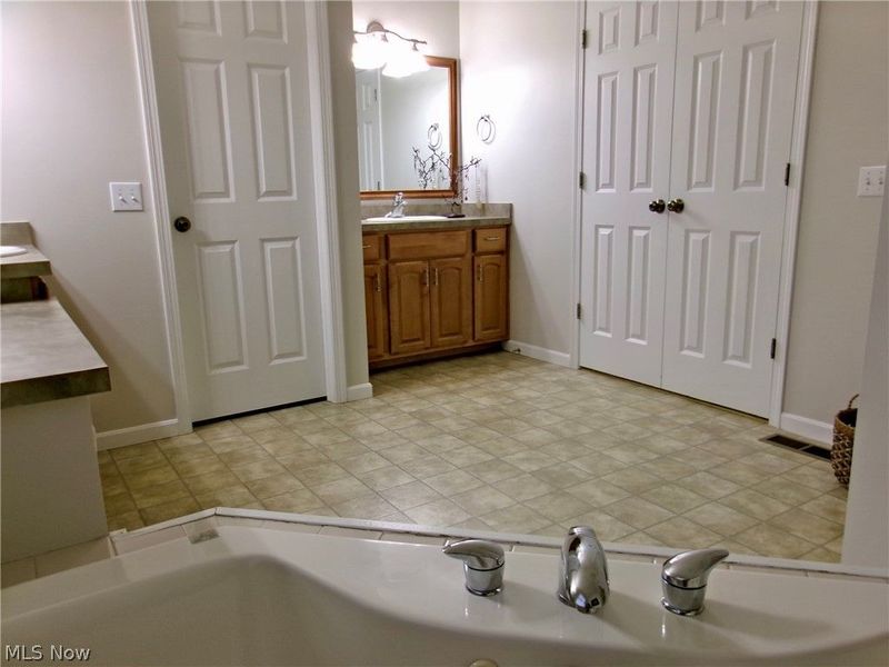 3473 Churchill Downs , Stow, OH 44224 Photo 42