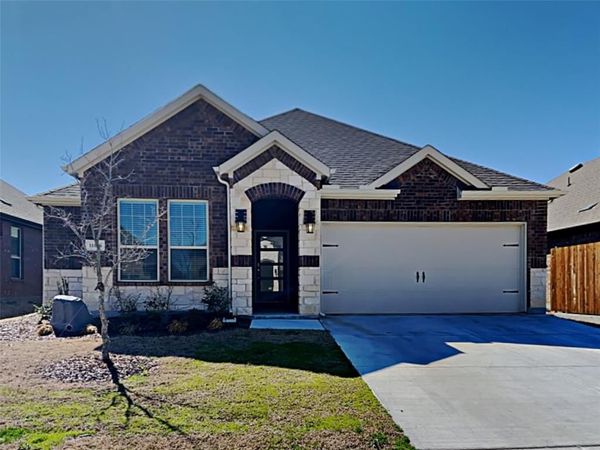 11136 Canyon Mine Drive , Aubrey, TX 76227