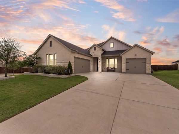 2701 Bluewood Lane, Mansfield, TX 76063