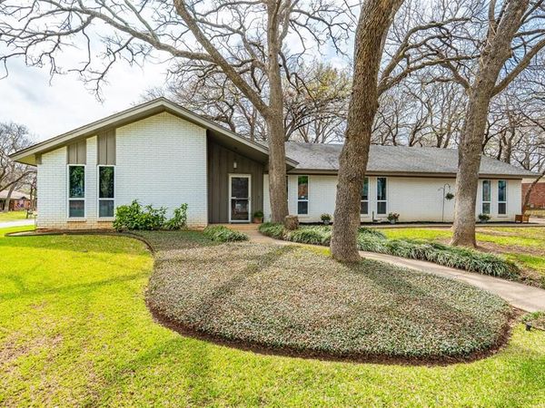 1819 W Cedar Elm Drive, Arlington, TX 76012