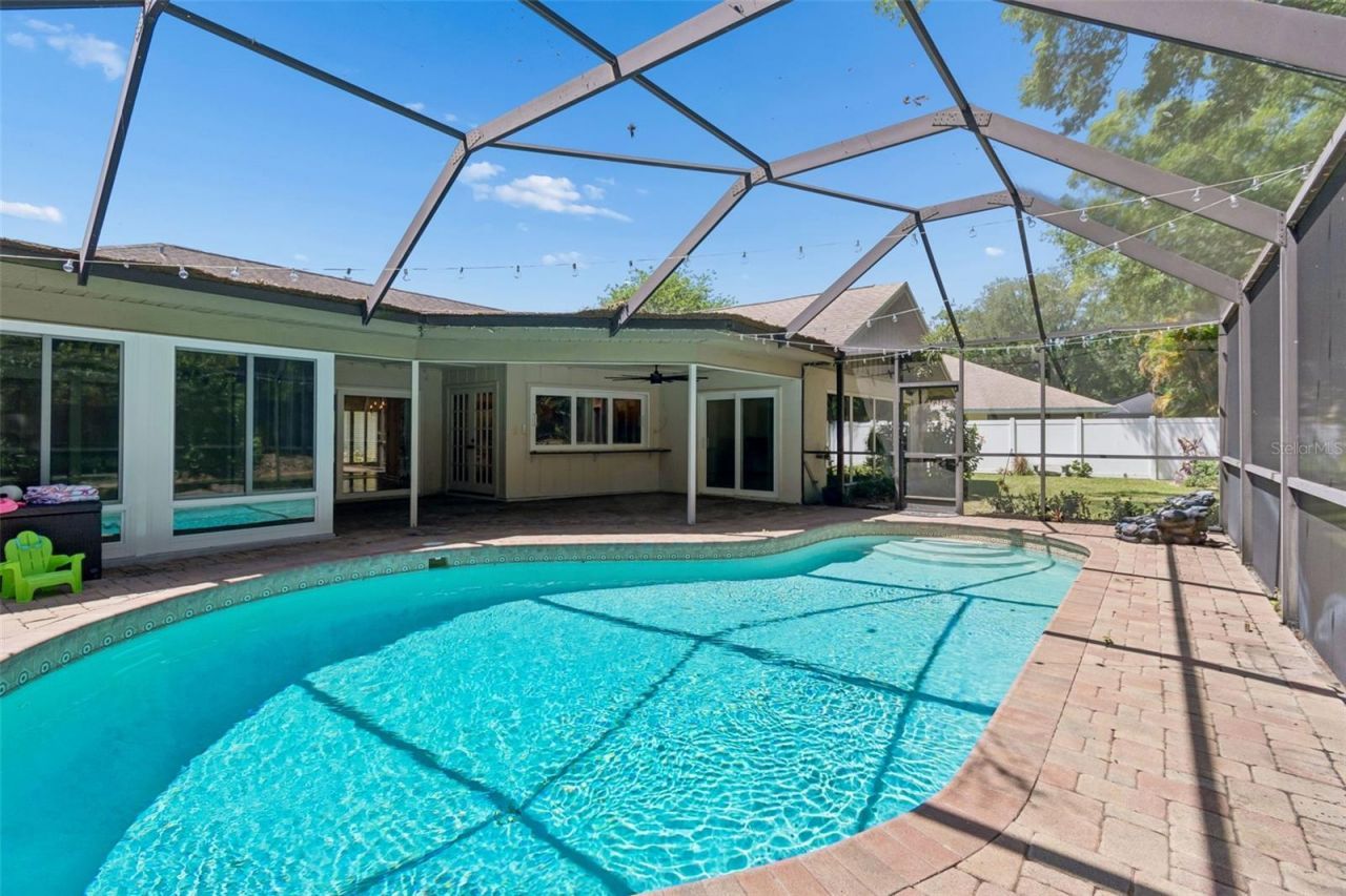 3319 Cheviot Drive, Tampa, FL 33618 Photo