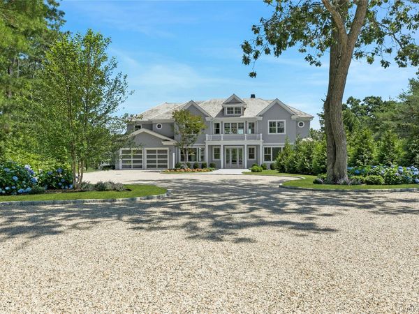 15 Old Point Road, Quogue, NY 11959